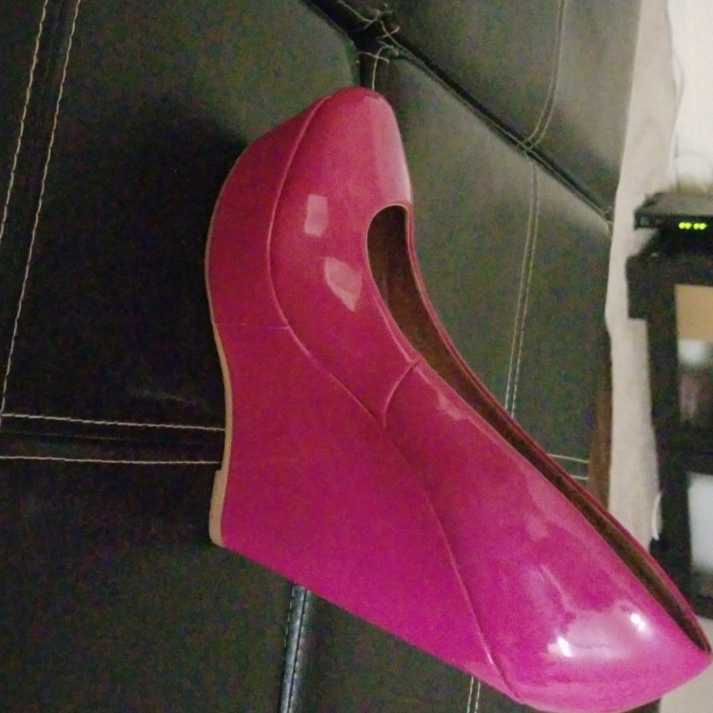 ALDO - Picture 3 of 3